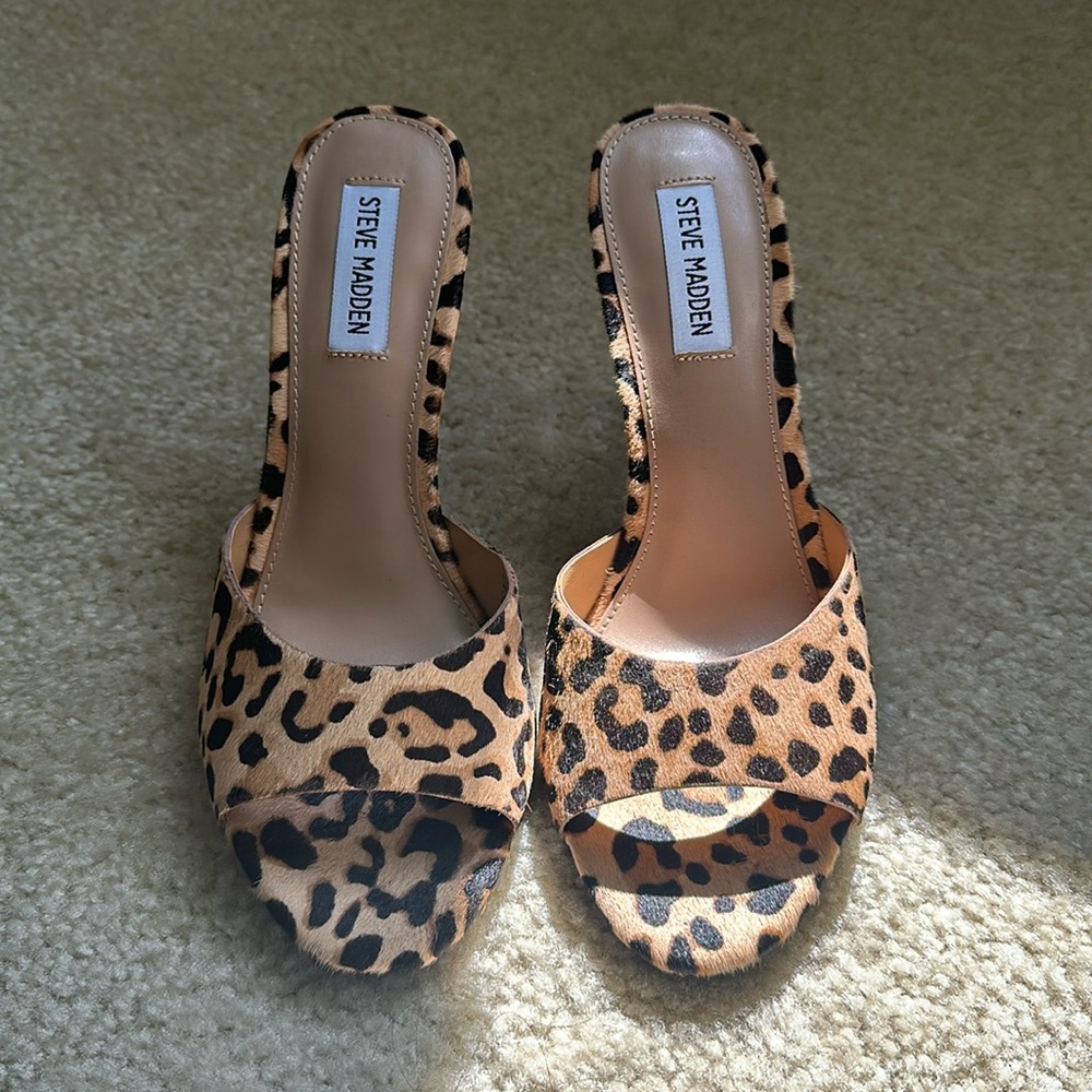 Never worn Steve Madden Erin Heels Leopard Size 8